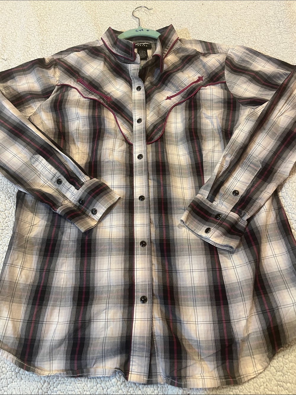 WRANGLER RETROWomen's Plaid Button-Down Western Shirt - Gray with Pink Trim